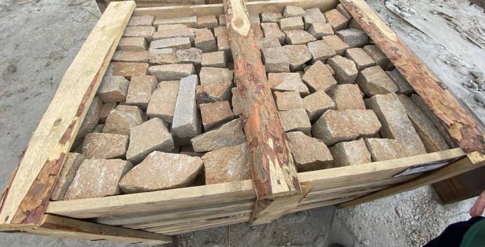 Брусчатка колотая из плитняка "Свердловского"